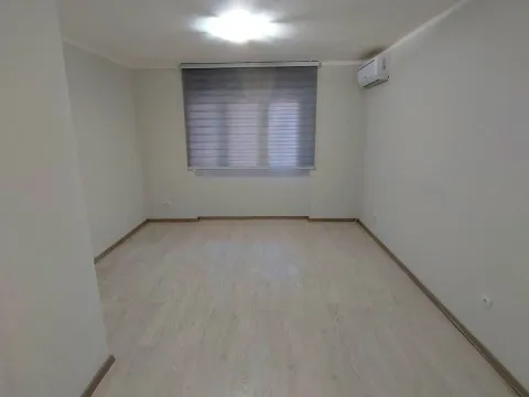 Rent, office space, 45m², Preko Morače, Podgorica - image 2