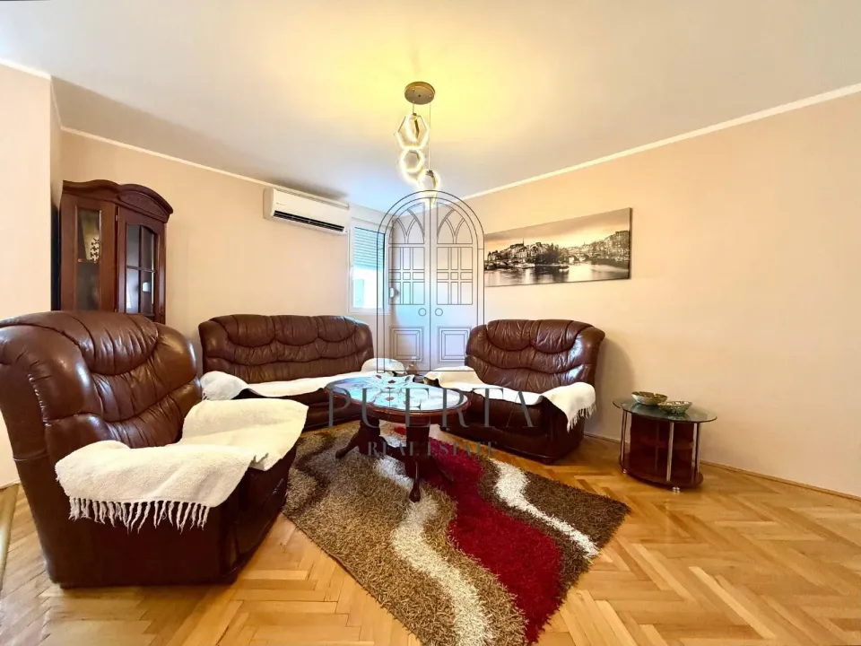 Rent, two bedroom apartment, 78m², Blok 5, Podgorica