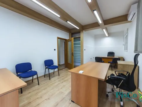 Izdavanje, jednosoban stan, 53m², Momišići, Podgorica - image 1