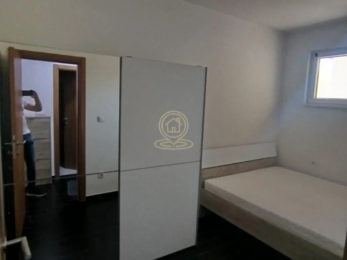 Izdavanje, dvosoban stan, 60m², Savski Venac, Beograd