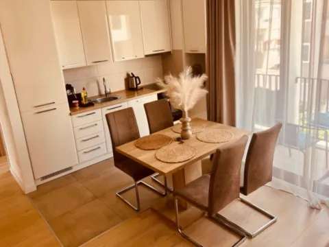 Izdavanje, jednosoban stan, 47m², Kalimanj, Tivat - image 3