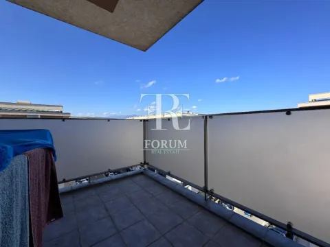 Izdavanje, jednosoban stan, 53m², City Kvart, Podgorica - image 11