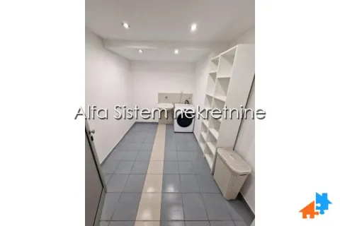 Rent, four bedroom apartment, 148m², Savski Venac, Beograd - image 13