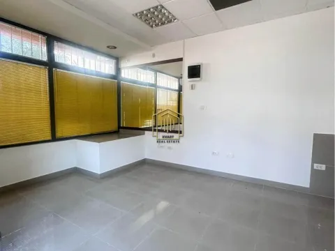 Rent, office space, 54m², Centar, Nikšić - image 4