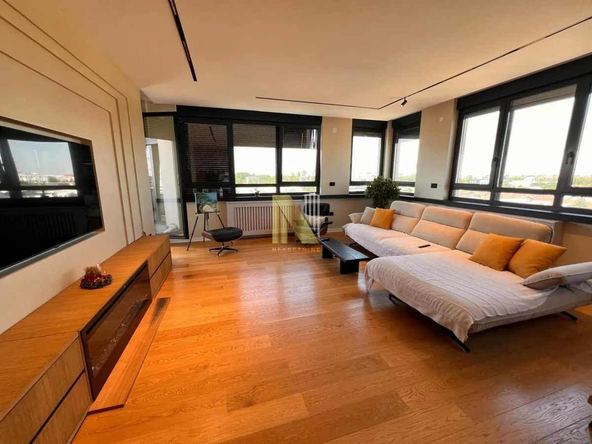 Sale, four bedroom apartment, 135m², Bulevar patrijarha Pavla, Novi Sad Sve Podlokacije