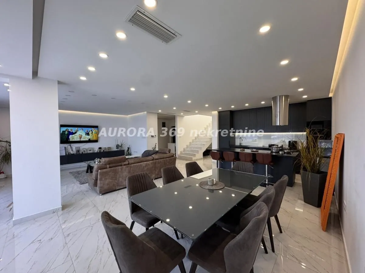 Sale, house, 235m², Tatarsko brdo, Petrovaradin