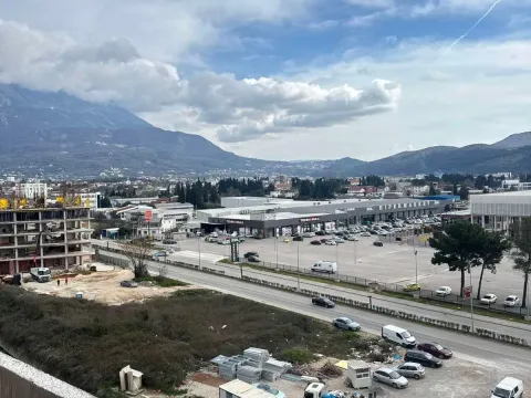 Prodaja, dvosoban stan, 84m², Centar, Bar - image 16