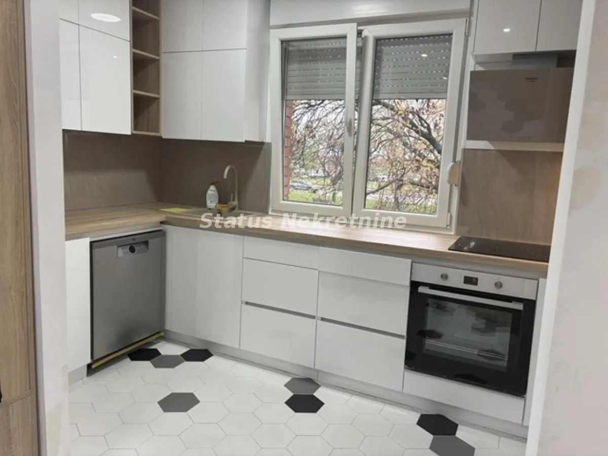 Izdavanje, dvosoban stan, 45m², Novo naselje, Novi Sad