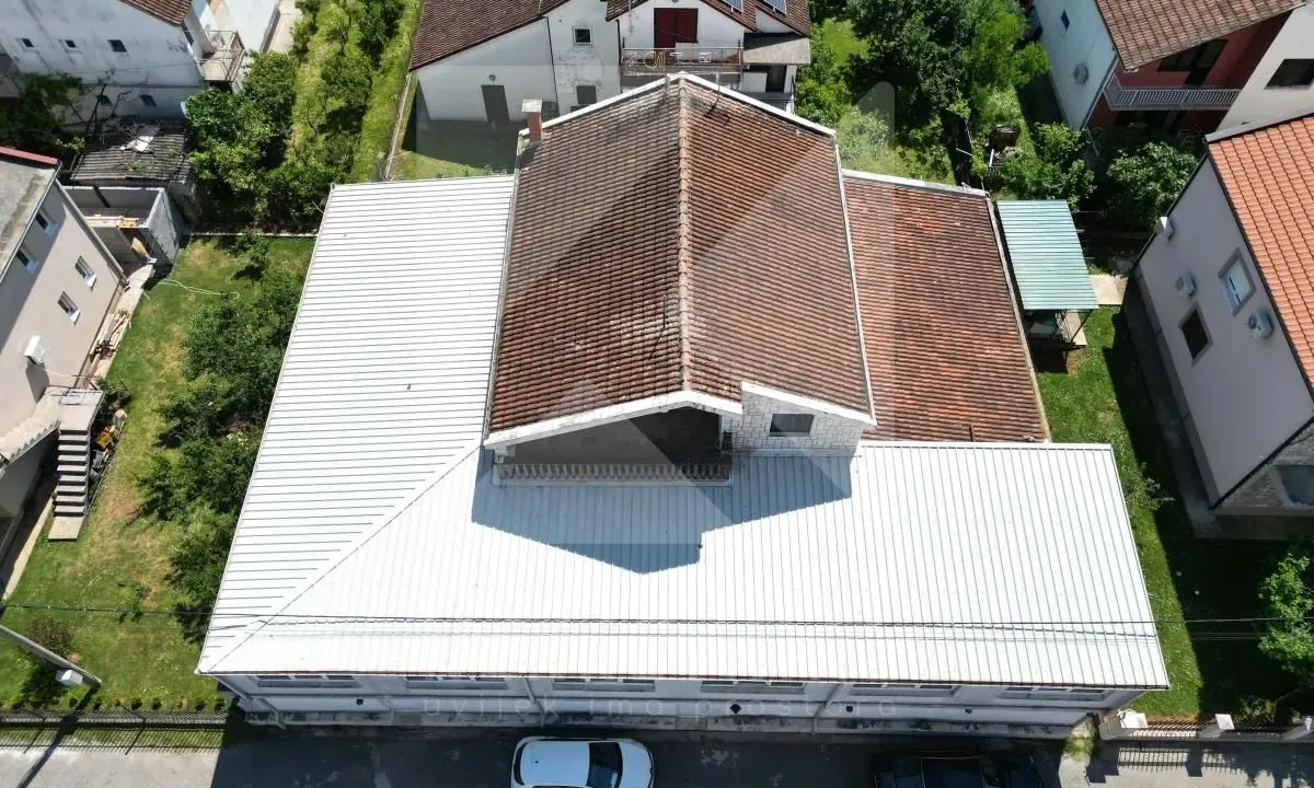 Sale, house, 265m², Zelenika, Podgorica