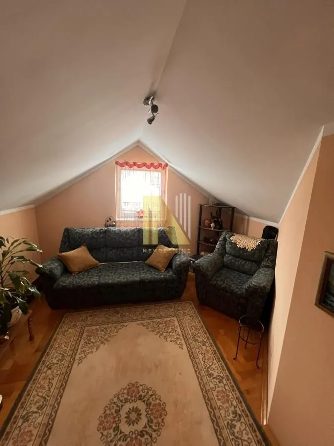 Prodaja, četvorosoban stan, 121m², Sajmište, Novi Sad