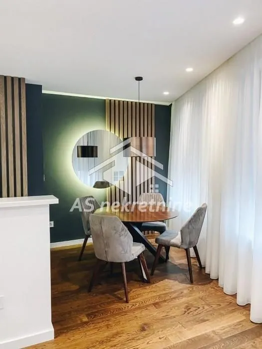 Izdavanje, trosoban stan, 68m², Čubura, Beograd