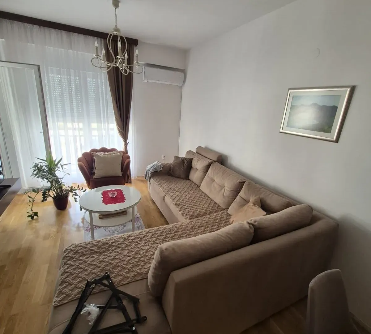 Izdavanje, dvosoban stan, 70m², Ljubović, Podgorica