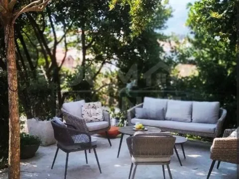 Rent, three bedroom apartment, 110m², Tivat, Crna Gora - image 12