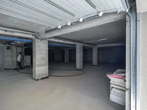 Izdavanje, poslovni prostor, 1000m², Zabjelo, Podgorica - image 4