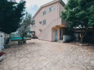 Prodaja, kuća, 300m², Krimovica, Kotor