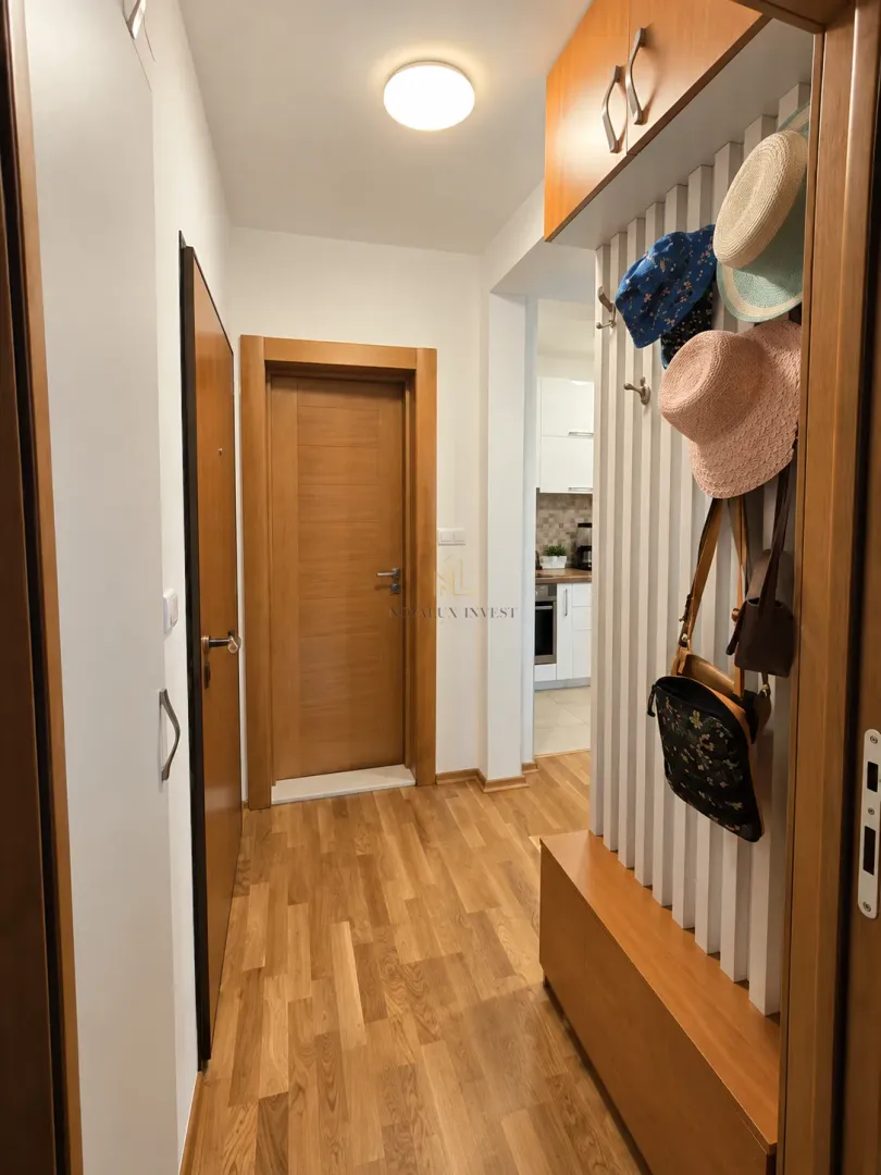 Prodaja, dvosoban stan, 64m², Preko Morače, Podgorica
