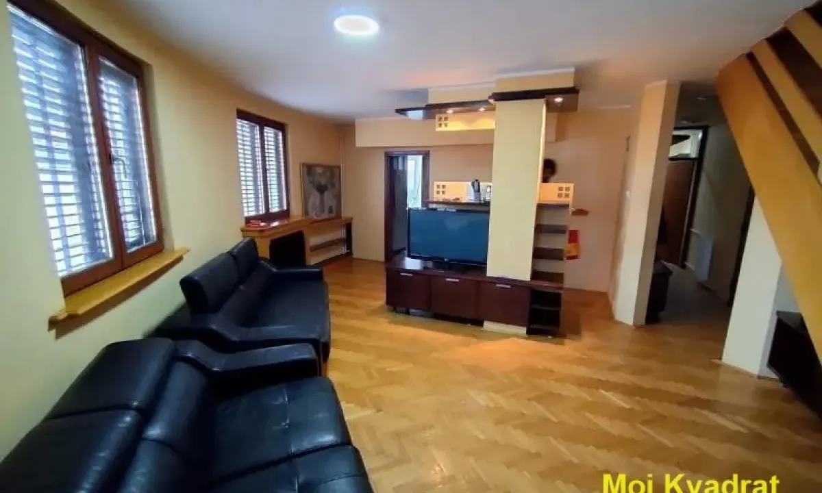 Izdavanje, četvorosoban stan, 160m², Palata Pravde, Beograd