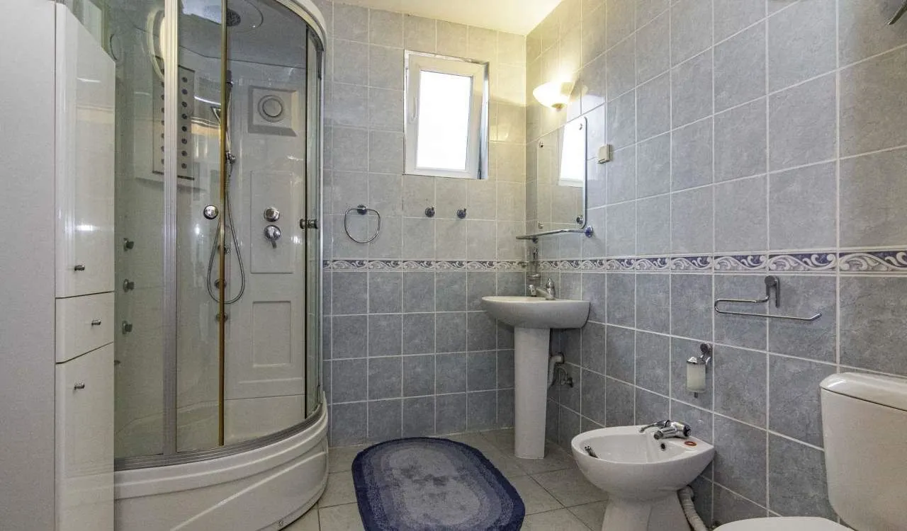 Prodaja, kuća, 400m², Danilovgrad, Crna Gora