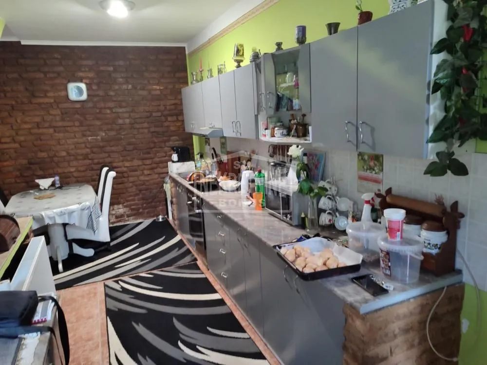 Prodaja, kuća, 180m², Centar, Subotica