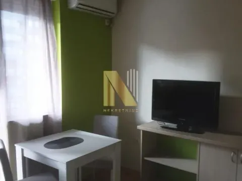 Izdavanje, garsonjera, 31m², Bulevar Evrope, Novi Sad Sve Podlokacije - image 5
