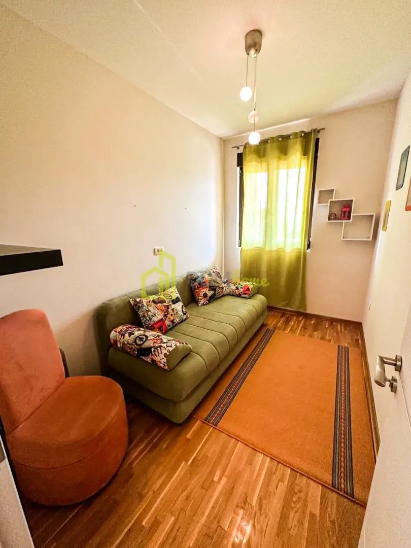Rent, three bedroom apartment, 112m², Bečići, Budva