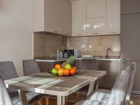 Rent, two bedroom apartment, 62m², Pržno, Budva - image 5