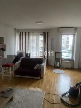 Stan in Južni Bulevar