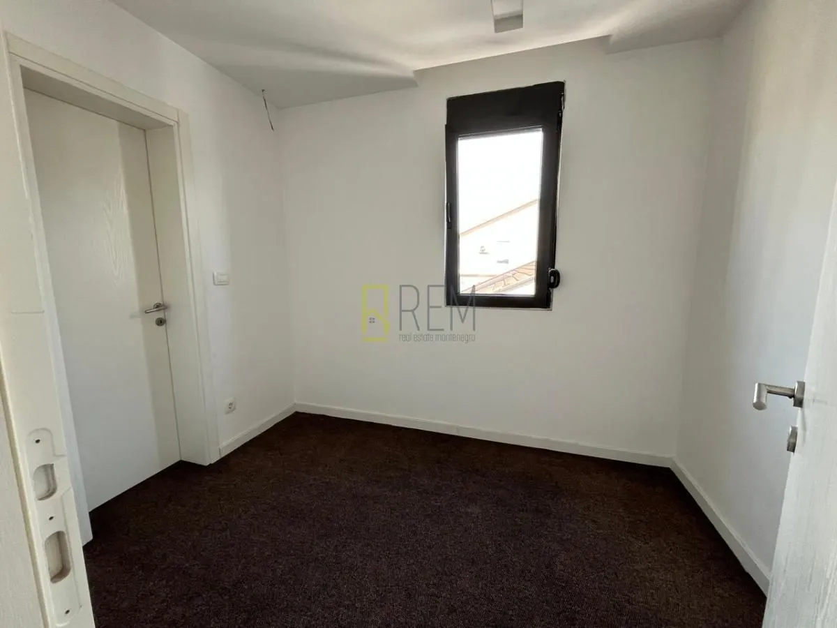 Rent, three bedroom apartment, 120m², Podgorica, Crna Gora
