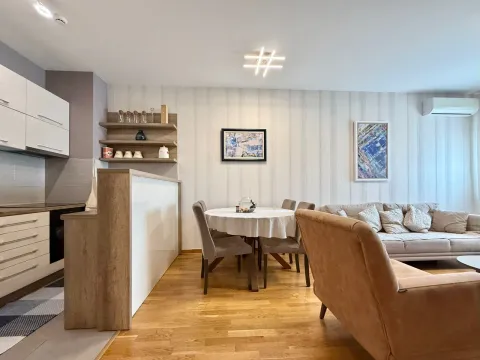 Prodaja, dvosoban stan, 63m², City Kvart, Podgorica - image 9