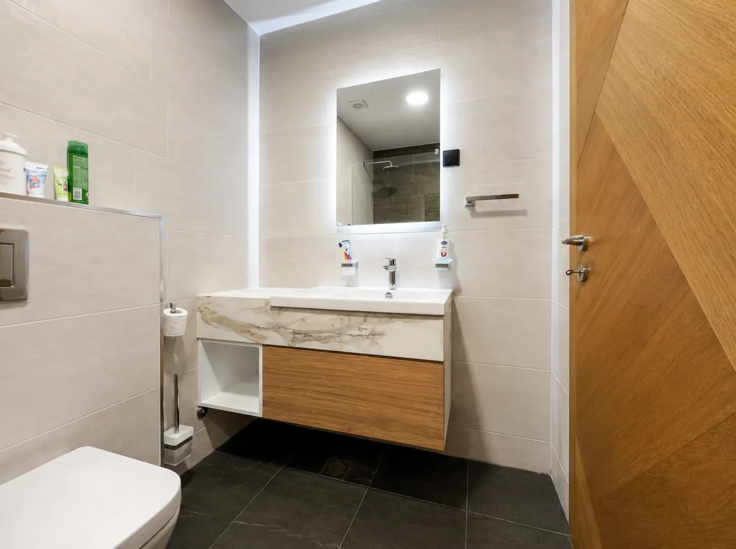 Izdavanje, dvosoban stan, 70m², Ljubović, Podgorica