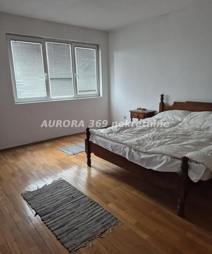 Sale, three bedroom apartment, 75m², Vračar Hram, Vračar Sve Podlokacije