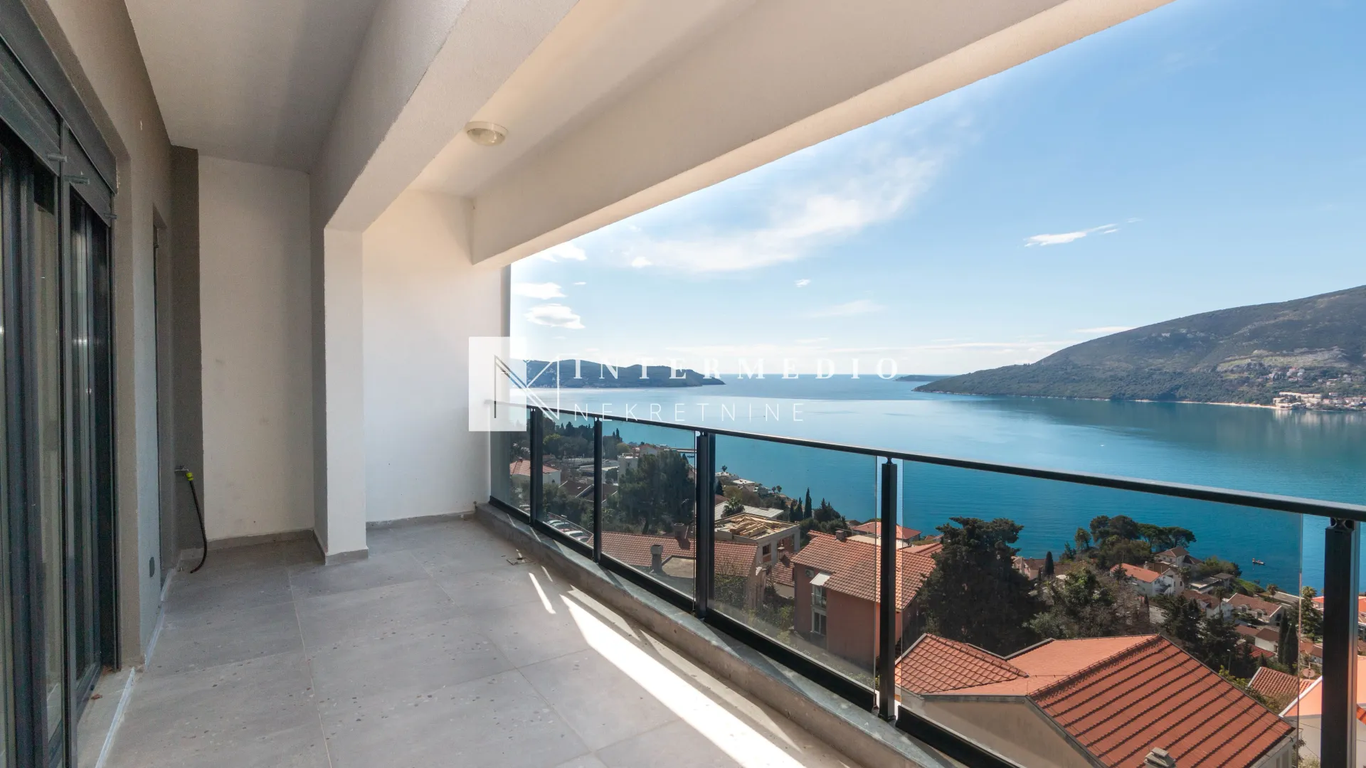 Prodaja, dvosoban stan, 86m², Topla, Herceg Novi
