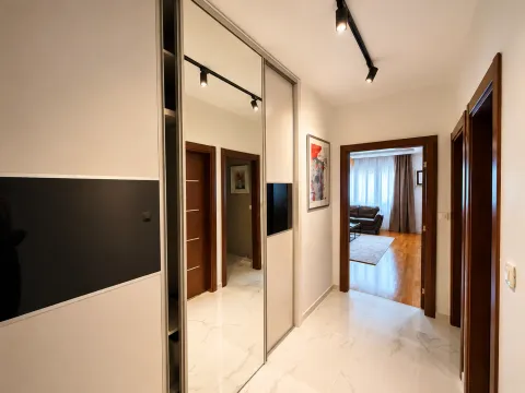 Izdavanje, dvosoban stan, 90m², Preko Morače, Podgorica - image 12