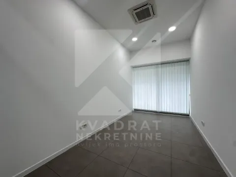 Izdavanje, poslovni prostor, 362m², Ljubović, Podgorica - image 23