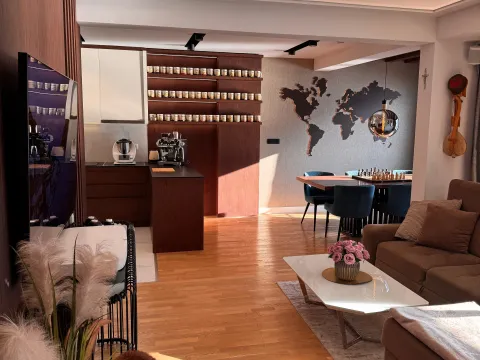 Sale, two bedroom apartment, 85m², Dobrota, Kotor - image 2