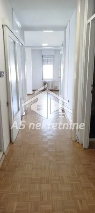 Izdavanje, stan, 110m², Novi Beograd Sve Podlokacije, Beograd