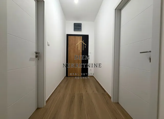 Prodaja, dvosoban stan, 64m², Tološi, Podgorica