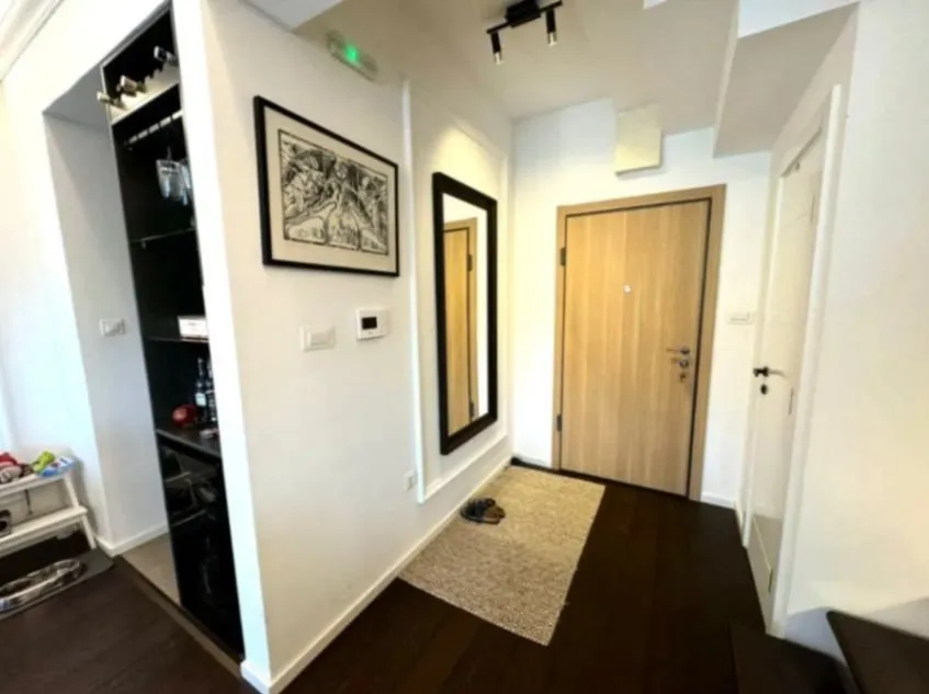 Prodaja, dvosoban stan, 94m², Obala Morače, Podgorica
