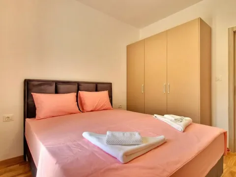 Sale, one bedroom apartment, 40m², Bečići, Budva - image 10