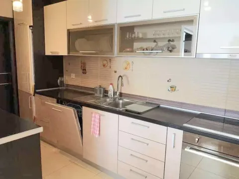 Sale, two bedroom apartment, 87m², Bečići, Budva - image 16