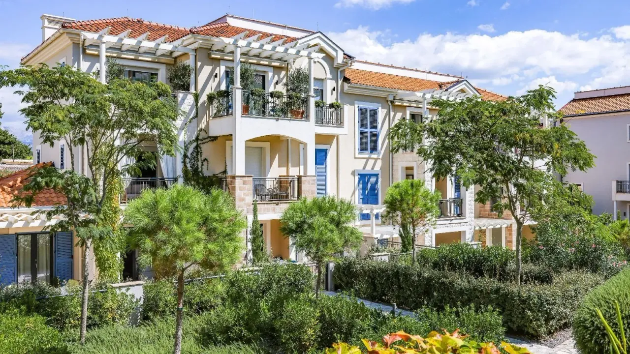 Sale, two bedroom apartment, 97m², Luštica, Tivat