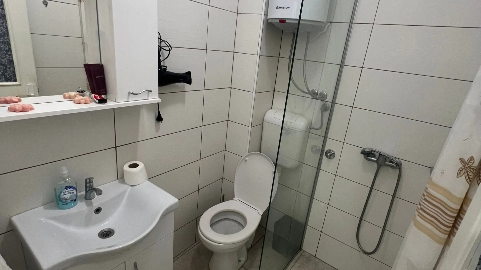 Izdavanje, jednosoban stan, 38m², Šušanj, Bar