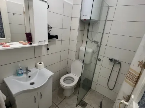 Rent, one bedroom apartment, 38m², Šušanj, Bar - image 11