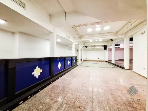 Izdavanje, poslovni prostor, 1000m², Centar, Podgorica - image 3