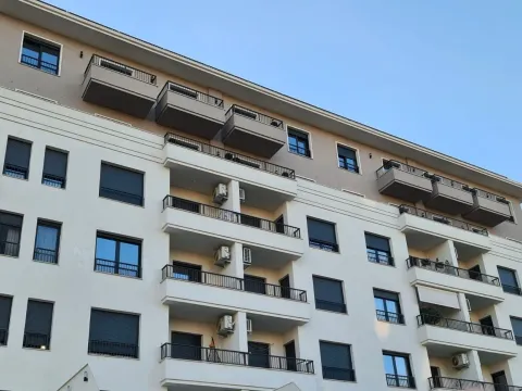 Izdavanje, jednosoban stan, 45m², Pobrežje, Podgorica - image 7