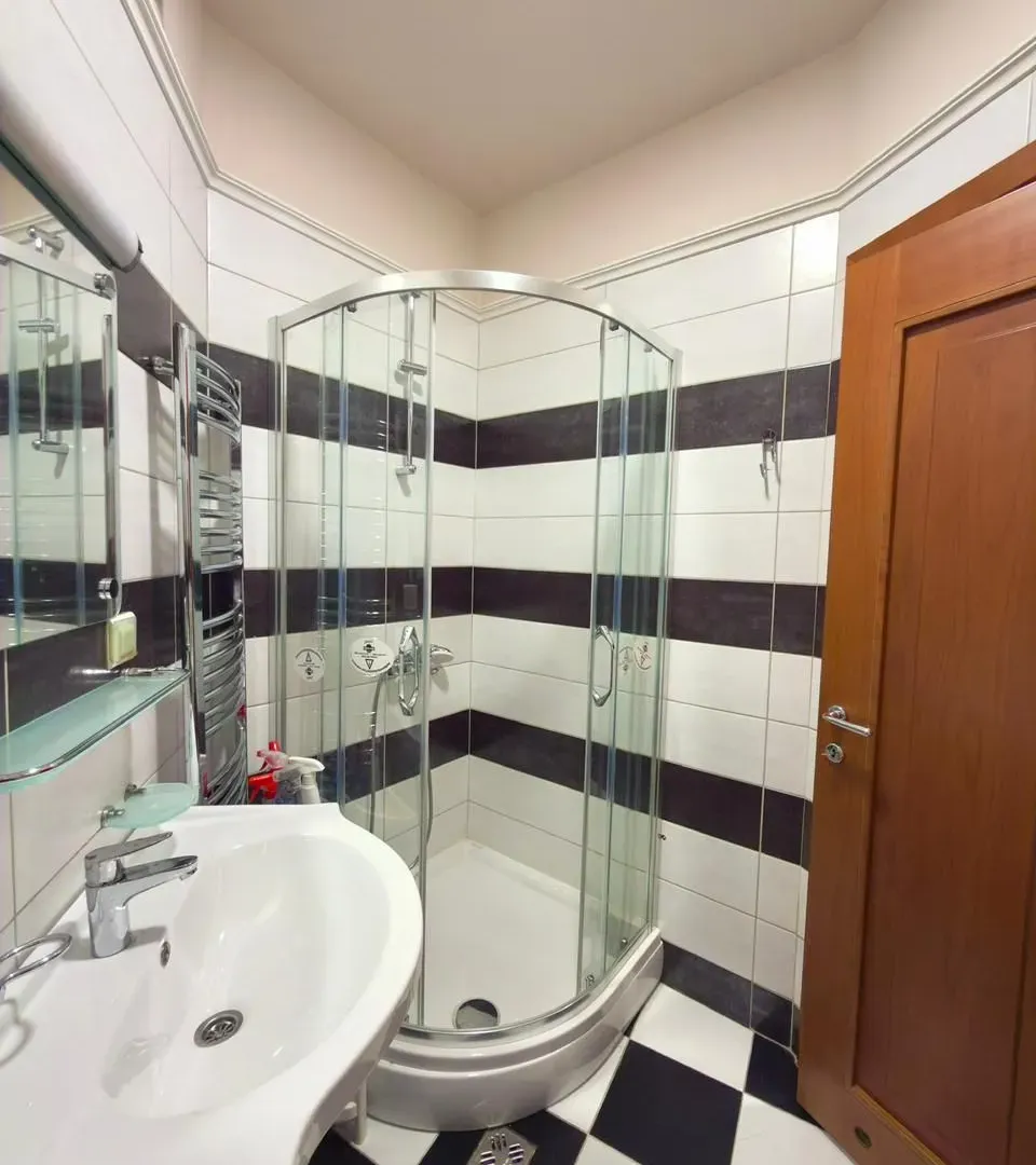 Prodaja, jednosoban stan, 50m², Centar, Podgorica