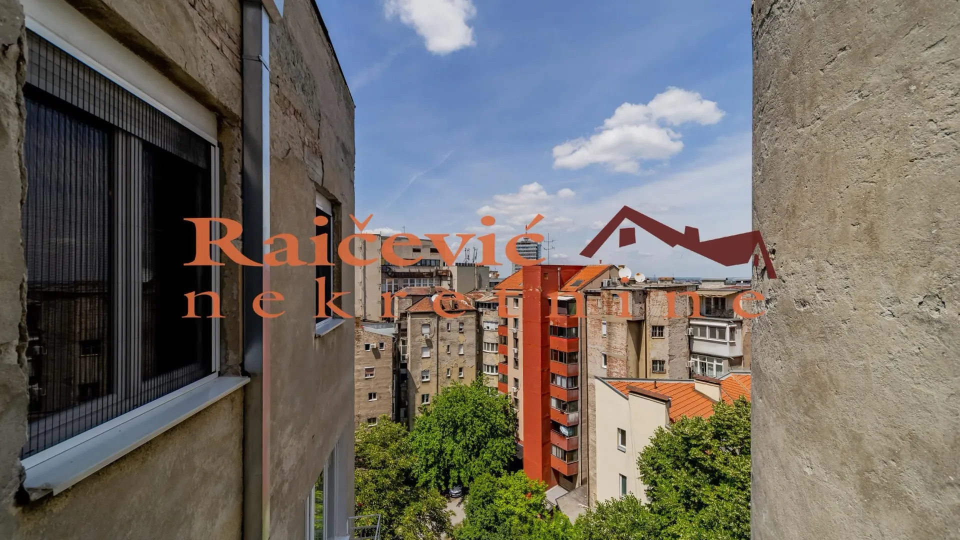Prodaja, četvorosoban stan, 113m², Centar, Stara Pazova