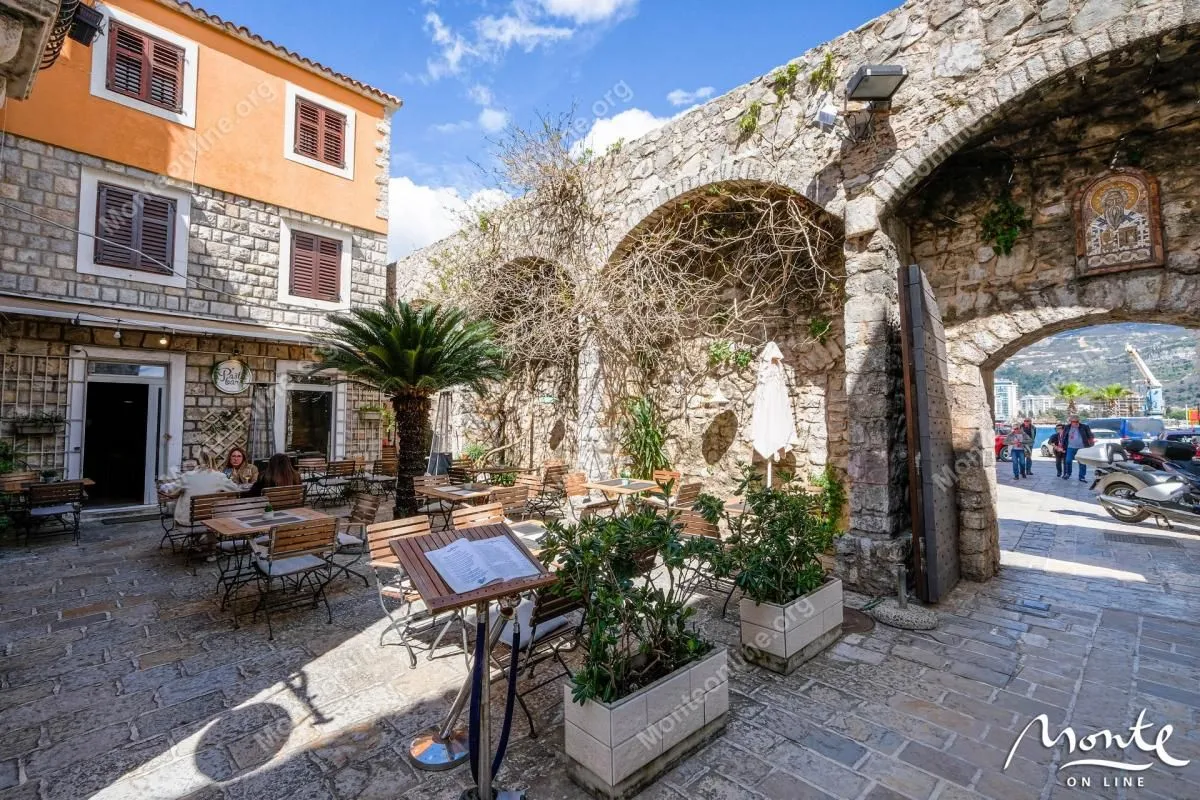 Sale, house, 91m², Stari Grad, Budva