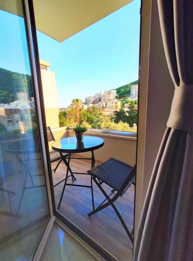 Rent, one bedroom apartment, 46m², Centar, Budva