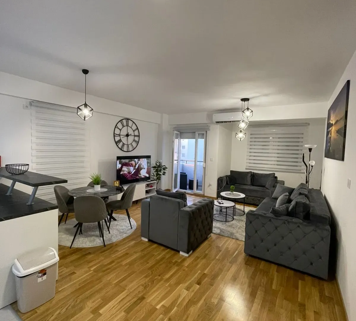 Izdavanje, dvosoban stan, 75m², Zabjelo, Podgorica